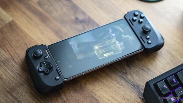 Razer Kishi V2 con el Call of Duty