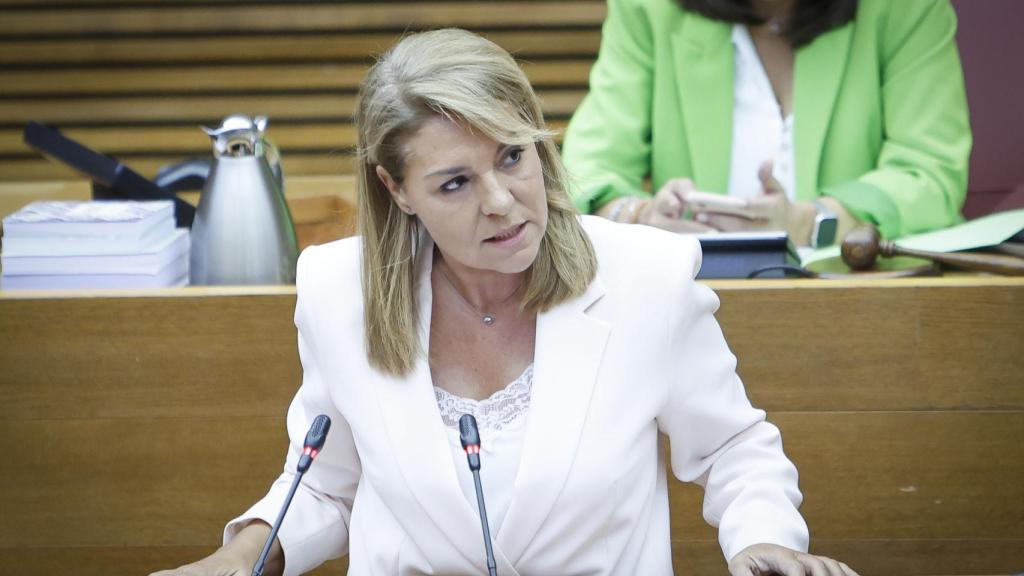 La vicepresidenta y consellera de Igualdad, Susana Camarero, en Les Corts. EE