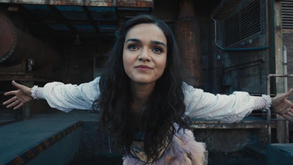 Lucy en 'Balada de pájaros cantores y serpientes'