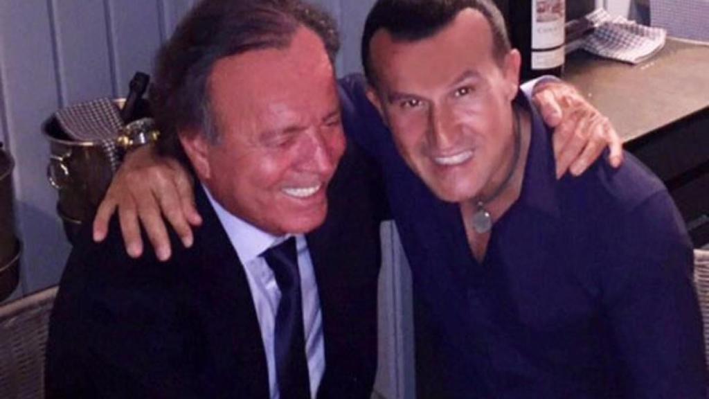 Julio Iglesias con Richy Castellanos