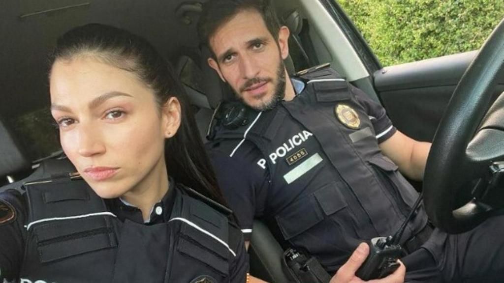 Úrsula Corberó y Quim Gutiérrez en 'El cuerpo en llamas'.