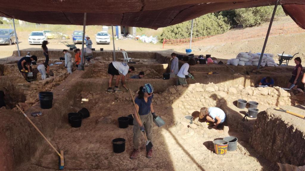 Imagen de parte de las excavaciones en las que participa personal procedente de la Universidad de Chicago.