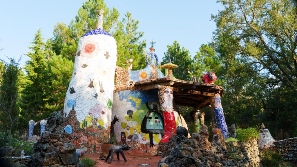 Una de las primeras construcciones que recibe al visitante en 'El Jardí de Peter'