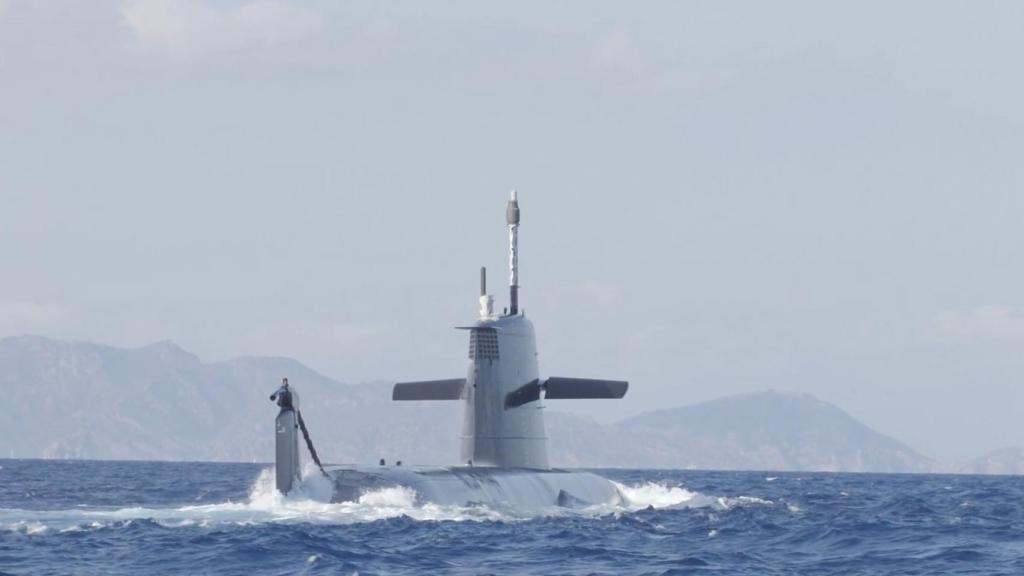 S-81 'Isaac Peral' en plenas aguas de Cartagena.