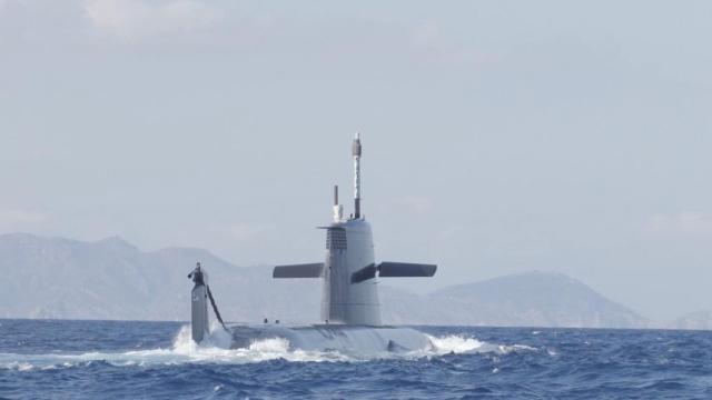 S-81 'Isaac Peral' en plenas aguas de Cartagena.