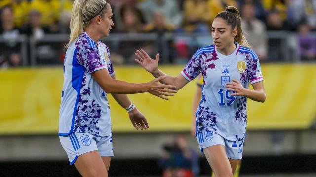 Olga Carmona y Alexia Putellas, durante el partido.