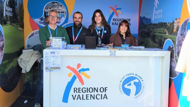 Stand de la Asociación de Campos de Golf, Turisme GVA y Patronato Costa Blanca en París.