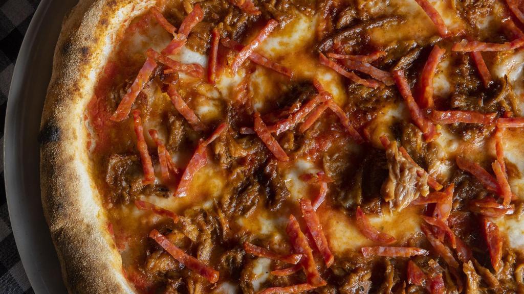 En este restaurante se come la mejor pizza barbacoa de todo Madrid