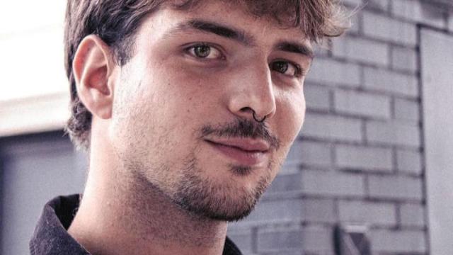 Enrique López.