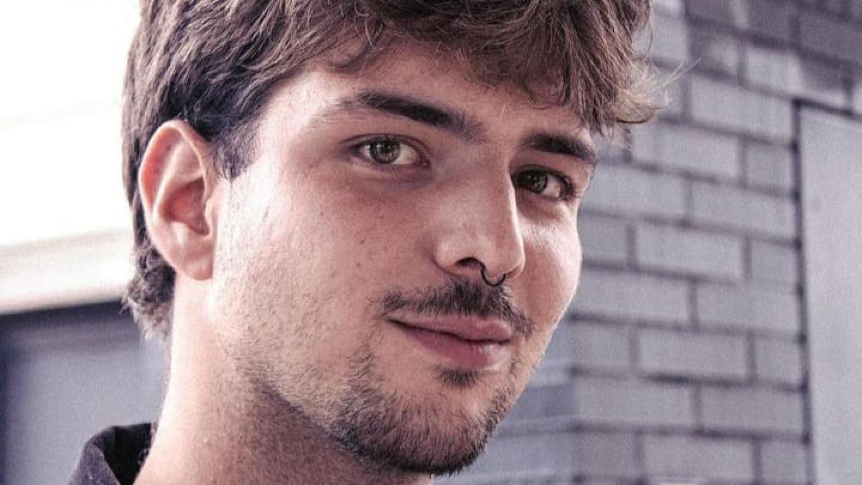 Enrique López.