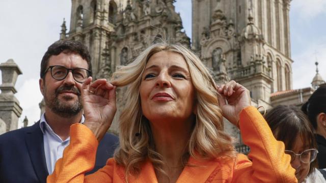 a vicepresidenta segunda en funciones, Yolanda Díaz, este viernes en Santiago de Compostela.