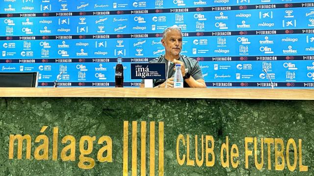 Sergio Pellicer durante una rueda de prensa en La Rosaleda.