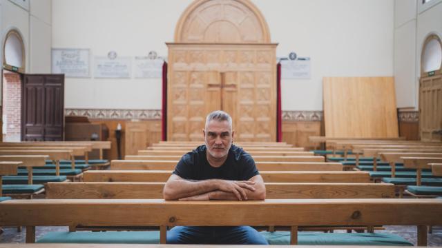 Kase O posa durante la entrevista con EL ESPAÑOL