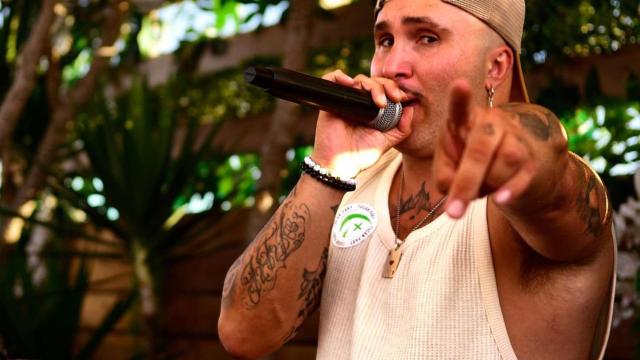 Kiko Rivera durante una de sus actuaciones