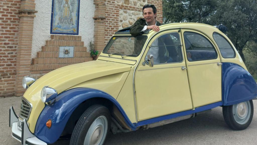 Javier-López en el Dos Caballos que se ha  convertido en el símbolo del programa