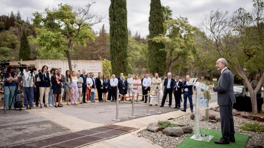 Francisco de la Torre, alcalde de Málaga, durante el acto de inauguración del nuevo parque solar.