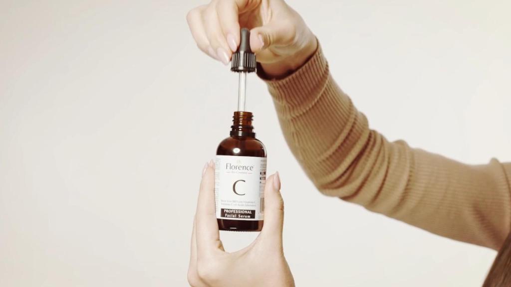Rejuvenece y cuida tu piel con el sérum facial más vendido de Amazon: ¡Rebajado un 41%!