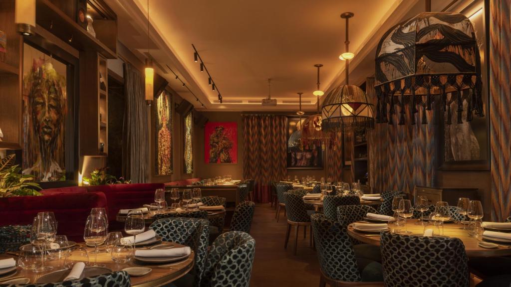 El interior del restaurante ABYA.
