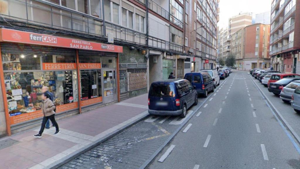 Calle Imperial, en Valladolid, lugar en el que se ha producido el incendio