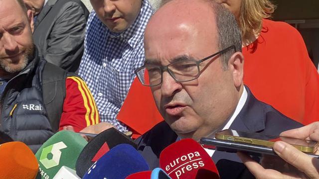 Iceta, durante una intervención ante los medios.