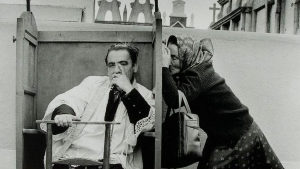 'La confesión' de la serie España oculta (1980-1990) de Cristina García Rodero que se podrá ver en la nueva temporada del Círculo de Bellas Artes.