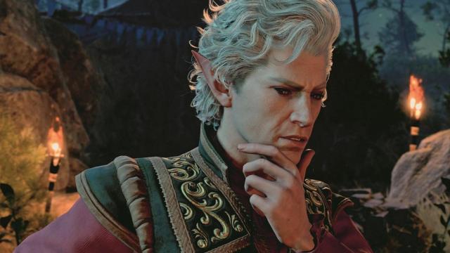 Astarion valora  la situación  en el campamento en 'Baldur’s Gate 3'