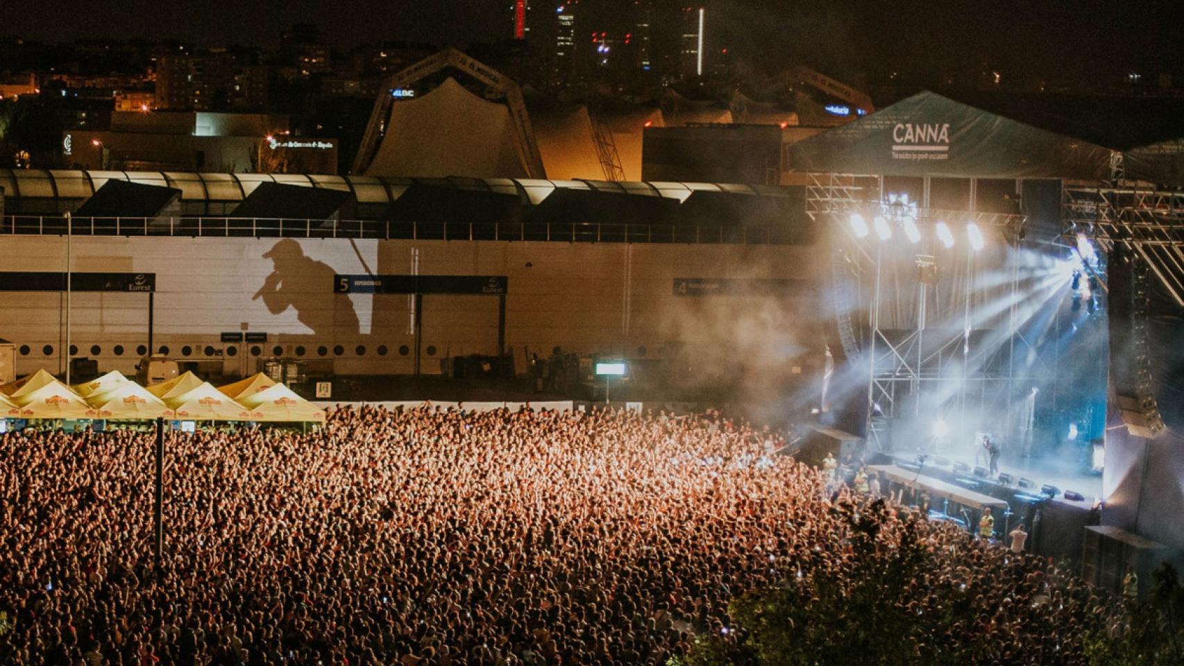 Escenario de un concierto musical.