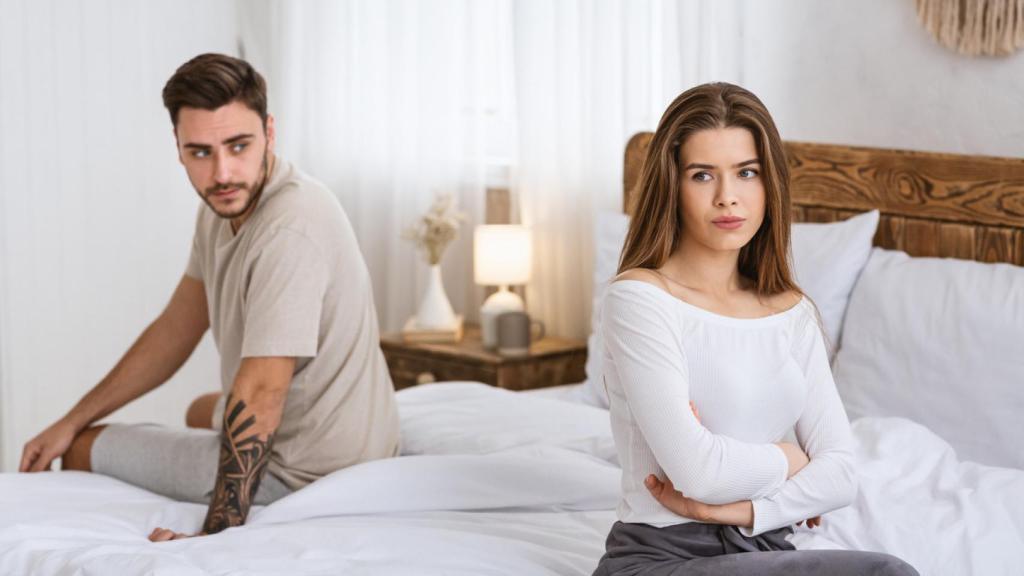 Imagen de archivo de una pareja molesta. Foto: iStock.