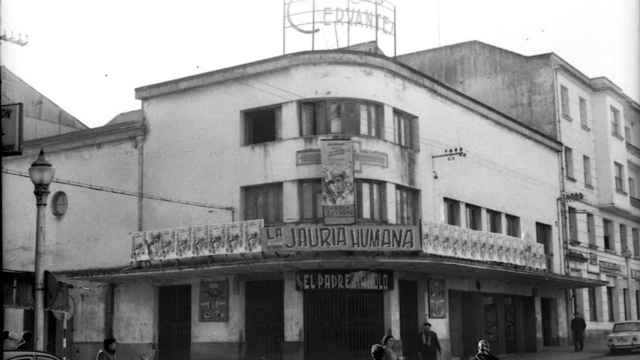 Cine Cervantes.