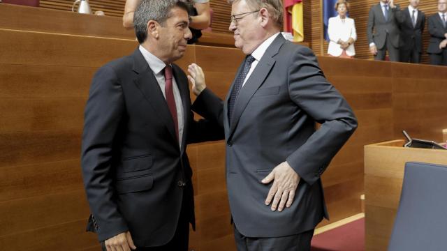 Carlos Mazón y Ximo Puig en el pleno de constitución las Cortes.