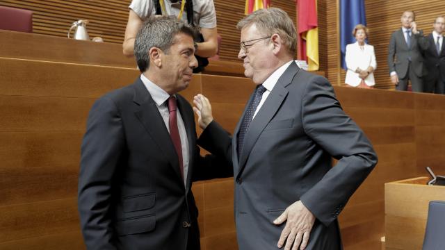 Carlos Mazón y Ximo Puig en el pleno de constitución las Cortes.