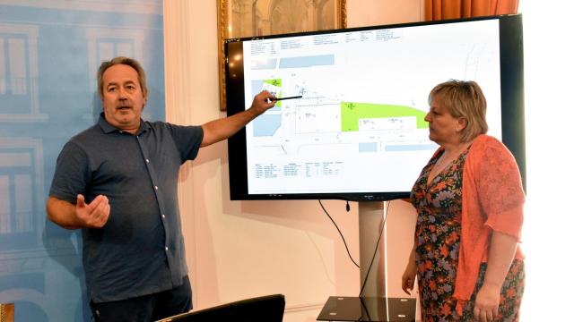 Francisco Guarido explica el proyecto en El Polvorín de Los Bloques