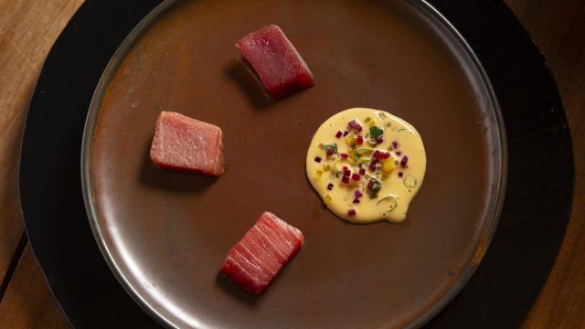 Sashimi de atún en tres cortes