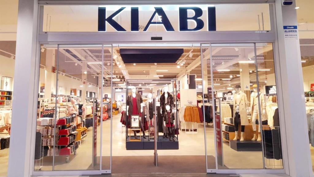 Acceso a una tienda Kiabi.