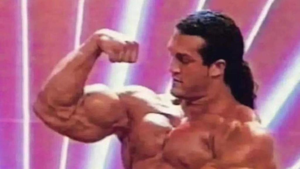 Muere 'Soy Héctor', el emblemático culturista del programa de Telecinco 'Uno para todas'