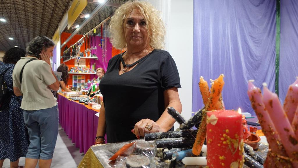 Rosa Vidal, tarotista evolutiva y numeróloga en la feria.