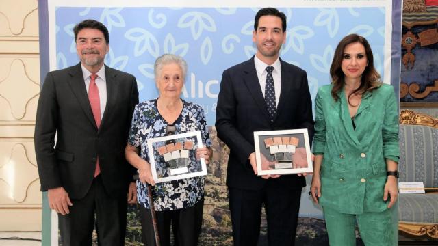 Los homenajeados durante el día del turismo.
