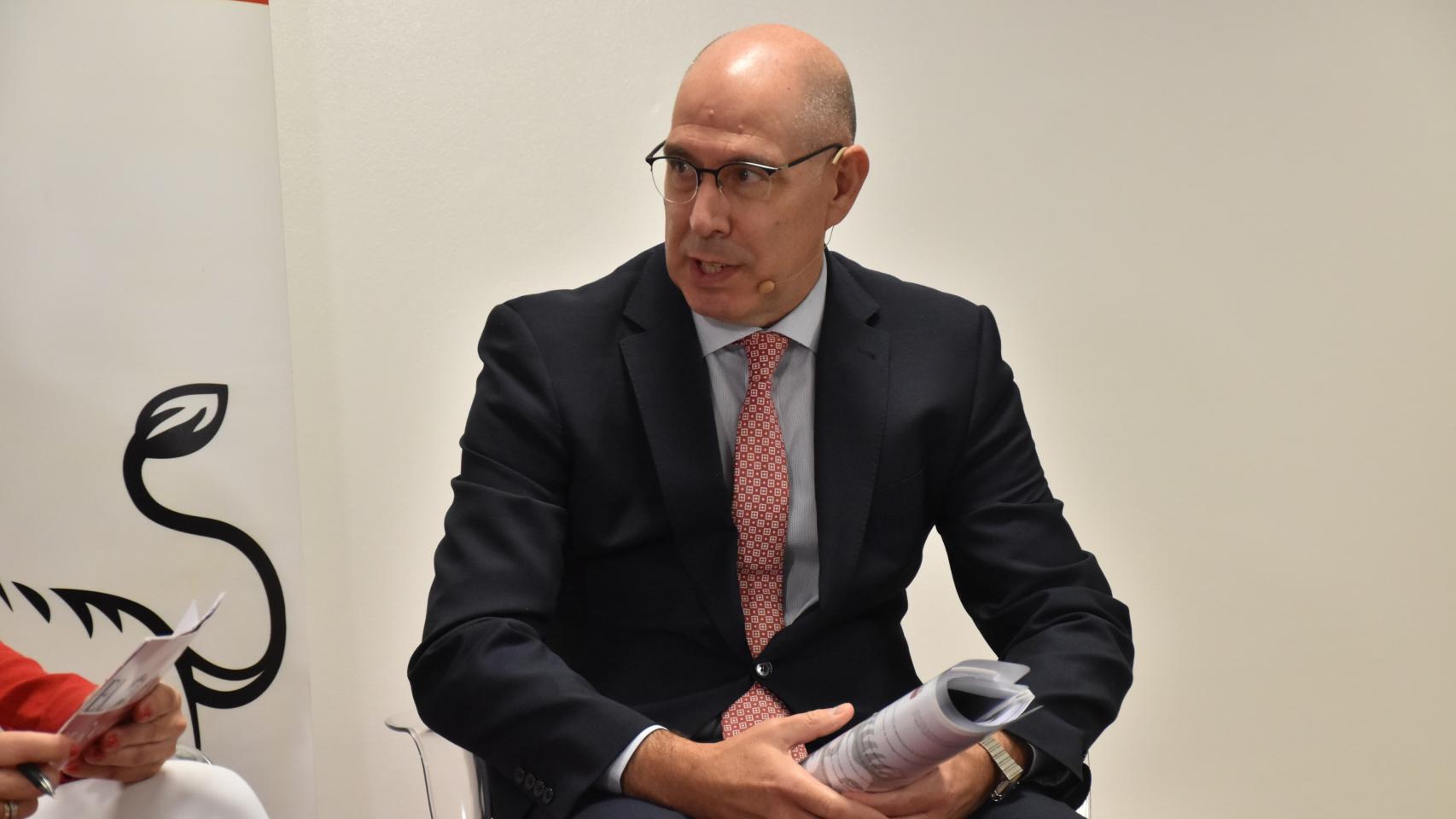 El viceconsejero de Economía y Competitividad, Carlos Martín Tobalina, en el foro 'Salamanca, referente nacional en innovación y desarrollo tecnológico aplicado a la salud'