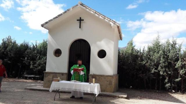 El padre Fran en una parroquia.