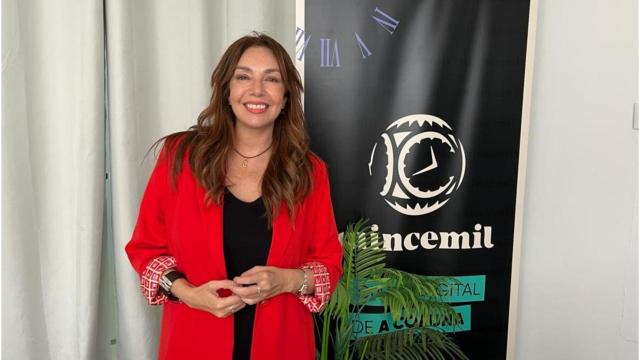 La autora Gabriela Llanos