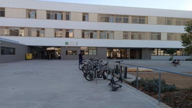 Exterior del Instituto de Educación Secundaria Elena García Armada en Jerez de la Frontera.