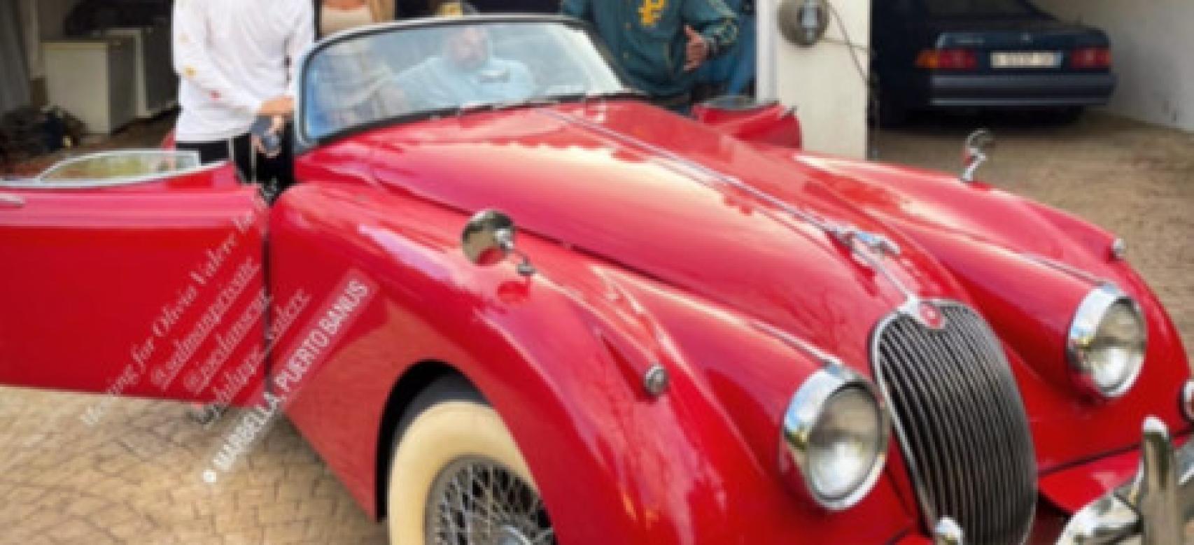 El Jaguar que Carinne cita en el listado de bienes que acompaña a su demanda.