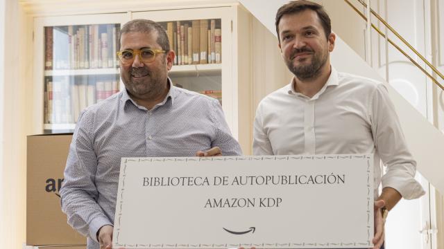 Federico Buyolo, director cultural de la Fundación Ortega-Marañón y Andrea Pasino, responsable de Amazon KDP para España.
