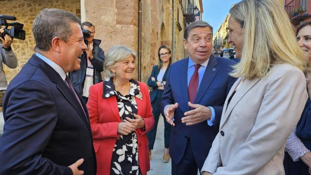 Emiliano García-Page con Elisa Ferreira, Luis Planas y María Jesús Merino en Sigüenza