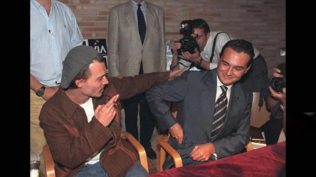 Agustín Conde con Johnny Deep en aquella memorable rueda de prensa en Toledo