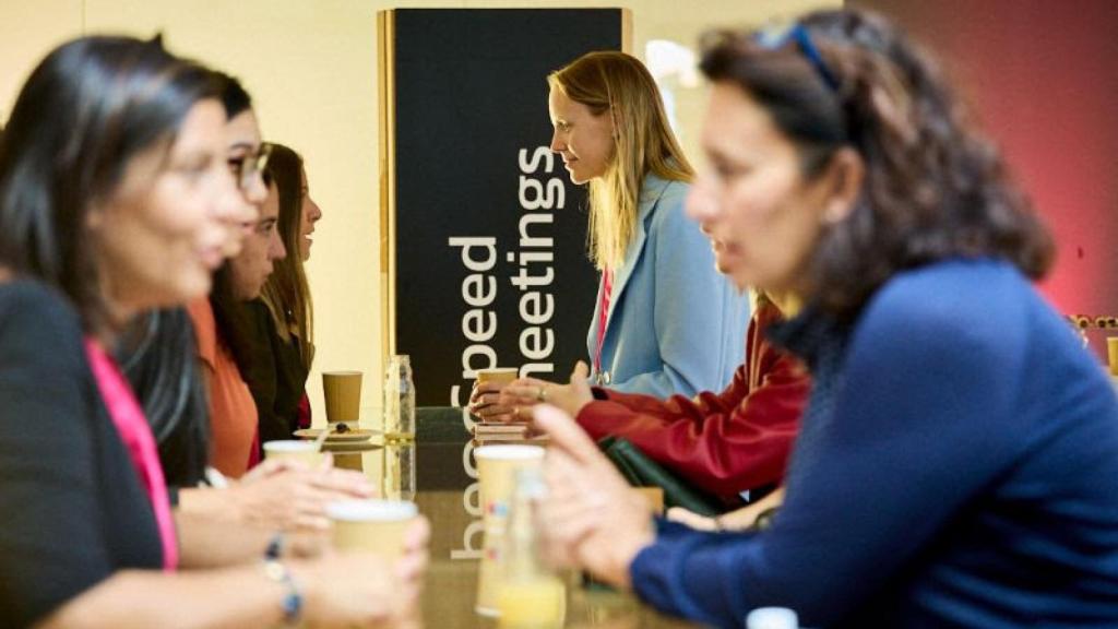Las 'speed meetings' facilitaron el contacto entre los representantes de las fundaciones.