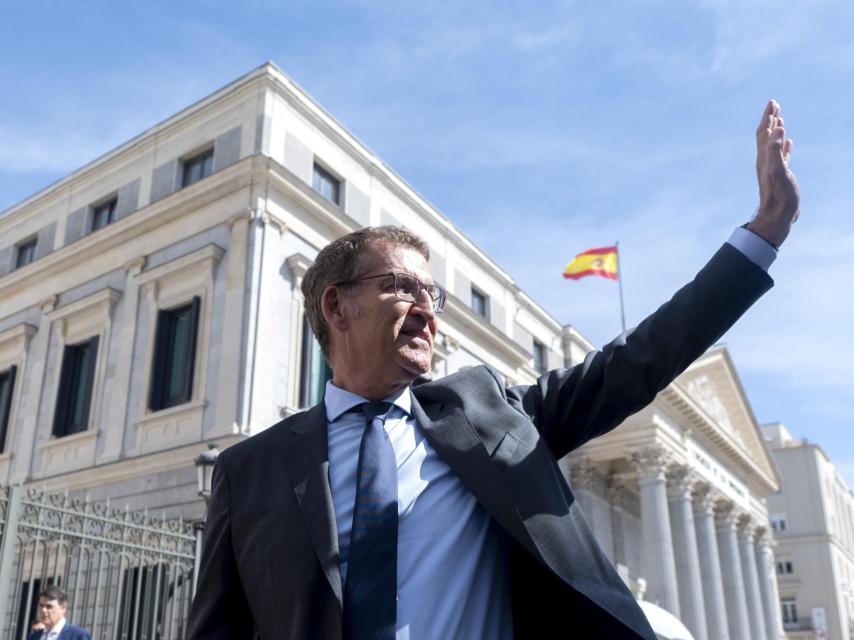 Alberto Núñez Feijóo, a la salida del Congreso de los Diputados.