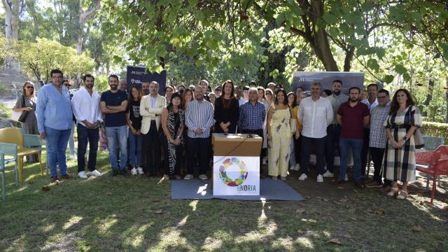 Participantes del proyecto, representantes de empresas y alcaldes de localidades como Algarrobo o El Borge.