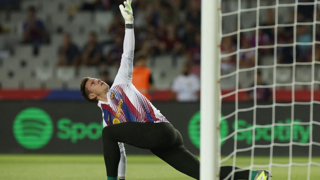 Ter Stegen, durante el calentamiento.