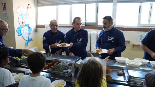 Las hamburguesas de 'morralla' de pescado que alimentan a miles de colegios y hospitales.